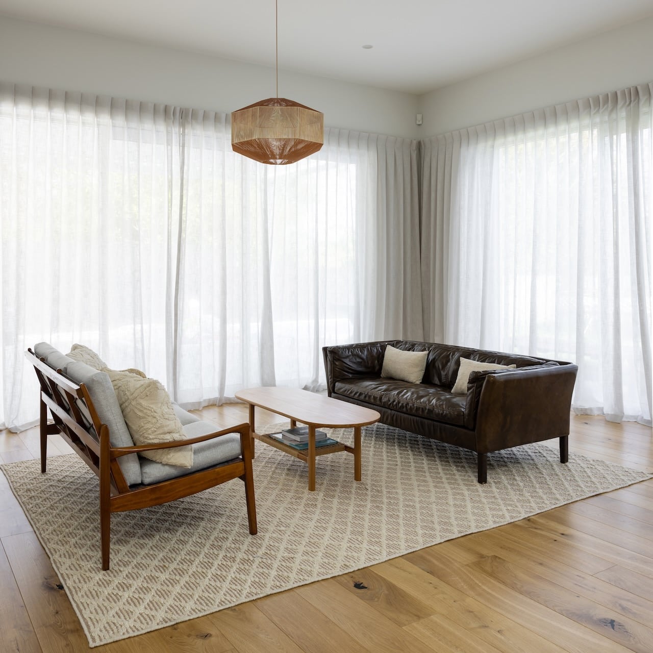 0C6A0114-7 Modern Renovations