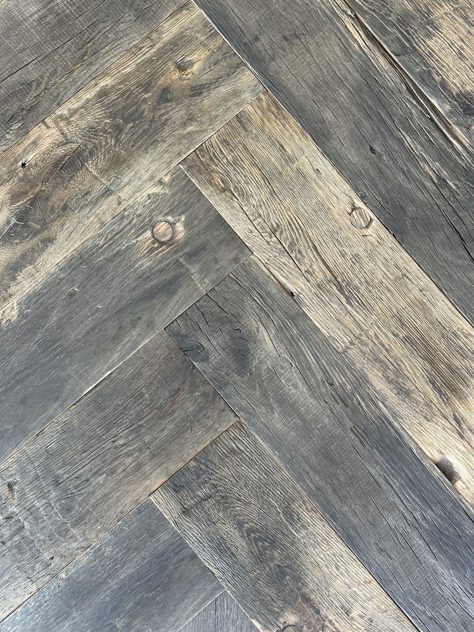 Wagon Board french oak herringbone reclaimed - 1 Wagon Herringbone reclaimed grey wood floor solid